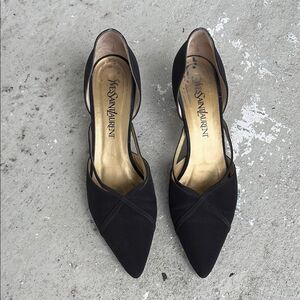 Yves Saint Laurent Black Heels - Black